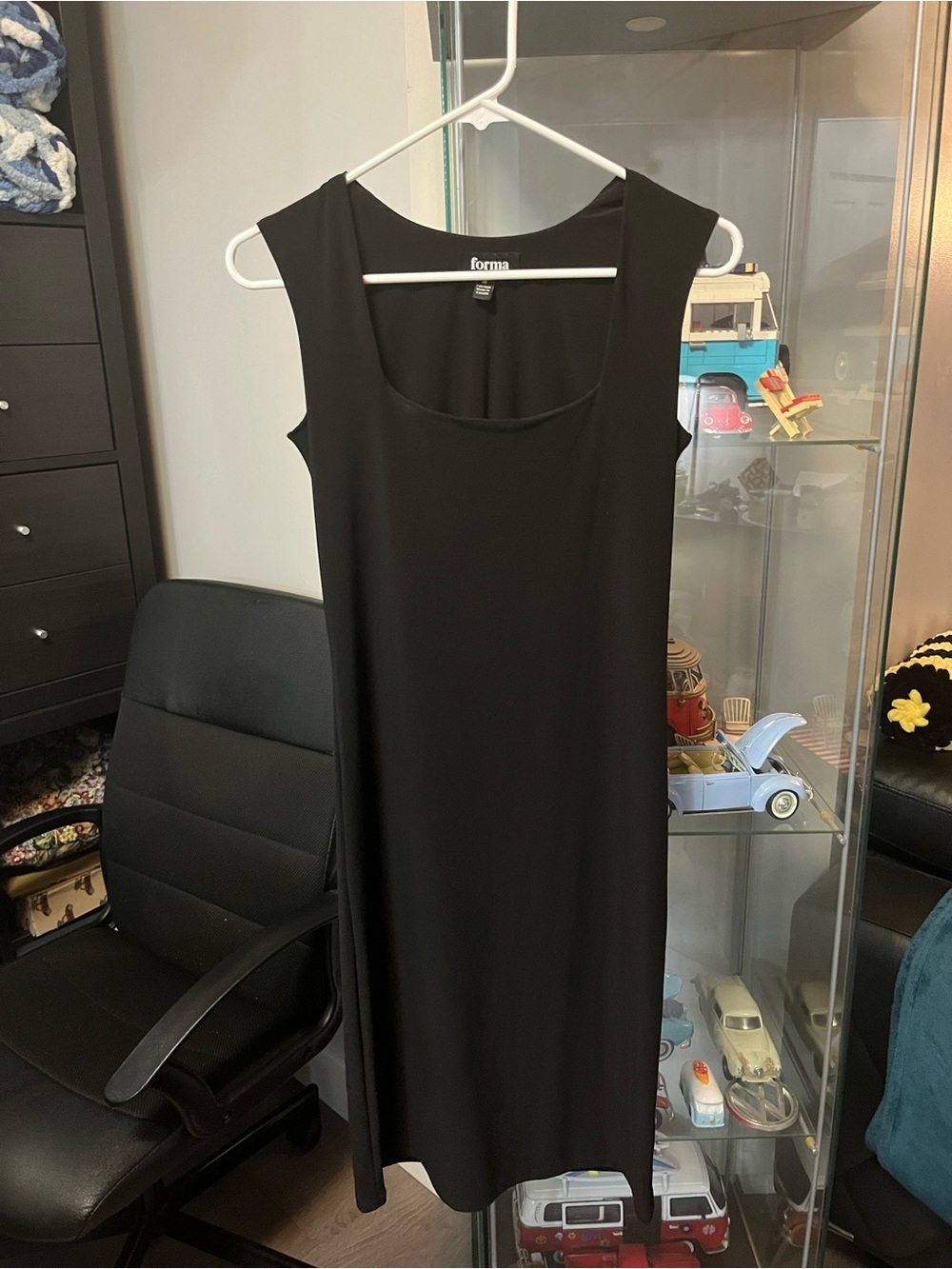 Black Sleeveless Dress